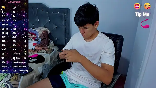 Snapshot of Jacobb_Lee chatting on October 9, 2025, 9:04 pm Jacobb Lee online show from October 9, 2025, 9:04 pm