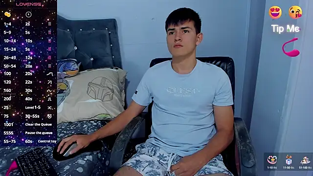 Snapshot of Jacobb_Lee chatting on September 30, 2025, 8:15 pm Jacobb Lee online show from September 30, 2025, 8:15 pm