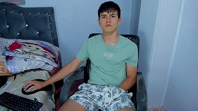 Snapshot of Jacobb_Lee chatting on October 20, 2025, 8:20 pm Jacobb Lee online show from October 20, 2025, 8:20 pm