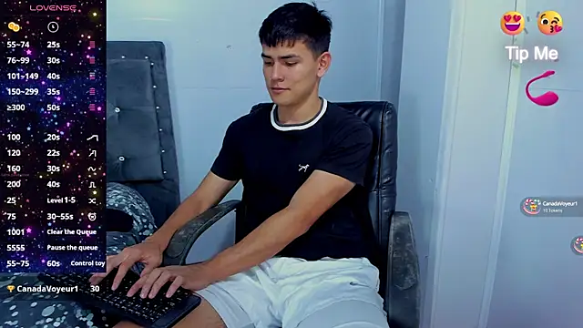 Snapshot of Jacobb_Lee chatting on November 4, 2025, 9:18 pm Jacobb Lee online show from November 4, 2025, 9:18 pm