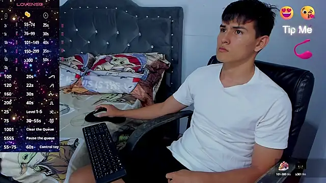 Snapshot of Jacobb_Lee chatting on October 6, 2025, 9:59 pm Jacobb Lee online show from October 6, 2025, 9:59 pm