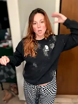 Snapshot of Blaze_Baby chatting on October 31, 2025, 3:41 pm Blaze Baby online show from October 31, 2025, 3:41 pm