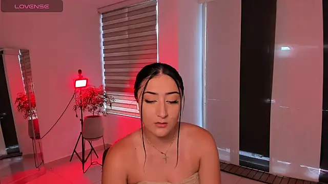 Snapshot of kendra_scoth chatting on September 28, 2025, 8:38 pm kendra scoth online show from September 28, 2025, 8:38 pm