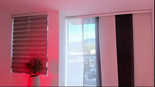 Snapshot of kendra_scoth chatting on September 14, 2025, 9:48 pm kendra scoth online show from September 14, 2025, 9:48 pm