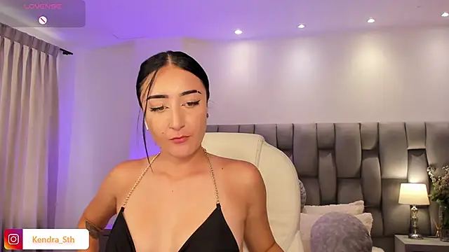 Snapshot of kendra_scoth chatting on March 5, 2025, 7:17 pm kendra scoth online show from March 5, 2025, 7:17 pm