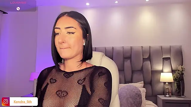 Snapshot of kendra_scoth chatting on March 6, 2025, 9:53 pm kendra scoth online show from March 6, 2025, 9:53 pm