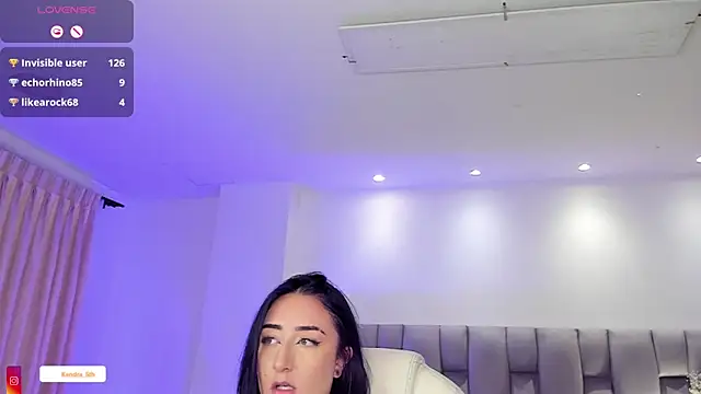 Snapshot of kendra_scoth chatting on February 18, 2025, 10:25 pm kendra scoth online show from February 18, 2025, 10:25 pm