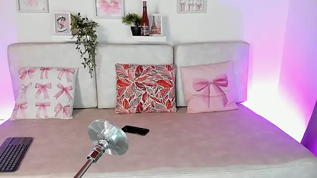 Malka Burning online show from February 26, 2025, 8:25 pm