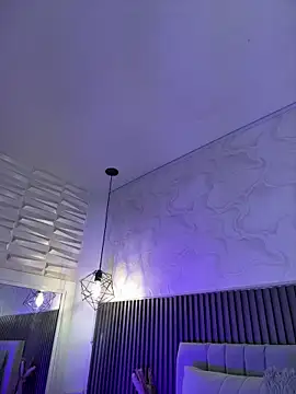 SOPHICARTERS online show from December 3, 2025, 12:04 pm