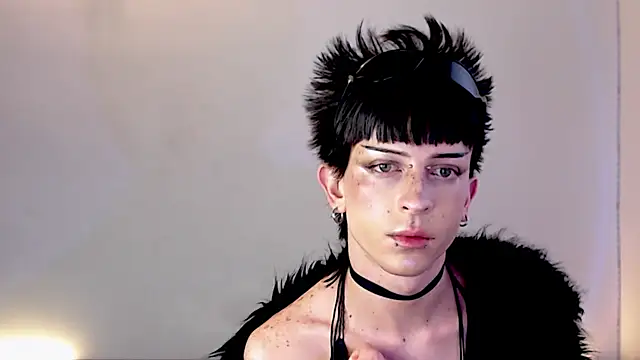 Snapshot of succubot chatting on October 12, 2025, 11:33 am succubot online show from October 12, 2025, 11:33 am