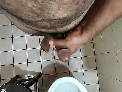 Snapshot of cenyon124 chatting on February 13, 2025, 4:28 pm cenyon124 online show from February 13, 2025, 4:28 pm