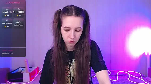 Snapshot of ur_kitty__ chatting on December 3, 2025, 8:36 am ur kitty online show from December 3, 2025, 8:36 am