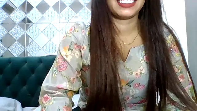 Snapshot of sparkling_queen chatting on September 29, 2025, 8:47 pm sparkling queen online show from September 29, 2025, 8:47 pm