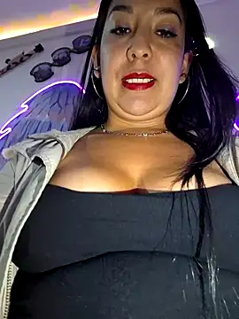 Bella keny online show from February 20, 2025, 11:21 pm