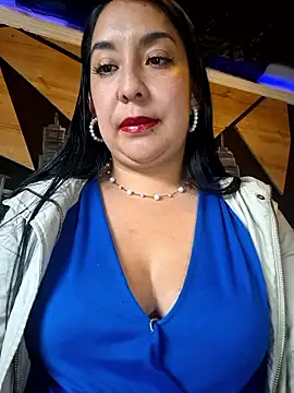 Snapshot of Bella_keny chatting on January 8, 2026, 6:14 pm Bella keny online show from January 8, 2026, 6:14 pm