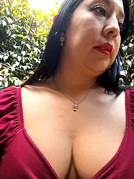 Bella keny online show from October 21, 2025, 6:40 pm