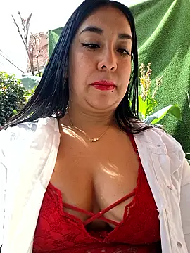 Snapshot of Bella_keny chatting on February 12, 2026, 3:12 pm Bella keny online show from February 12, 2026, 3:12 pm