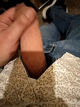 A man in public online show from October 23, 2025, 11:31 am