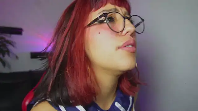 cute hollywood online show from October 8, 2025, 12:39 pm