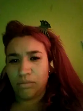 Snapshot of EmaGw chatting on October 4, 2025, 9:16 pm EmaGw online show from October 4, 2025, 9:16 pm