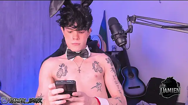 Snapshot of cinnamon_boyxxx chatting on September 22, 2025, 2:39 am cinnamon boyxxx online show from September 22, 2025, 2:39 am