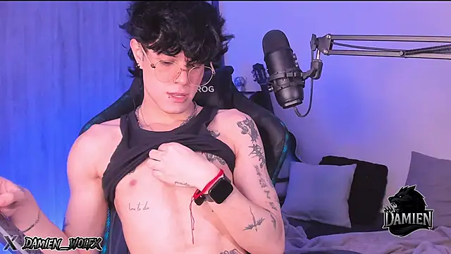 Snapshot of cinnamon_boyxxx chatting on September 20, 2025, 2:16 am cinnamon boyxxx online show from September 20, 2025, 2:16 am