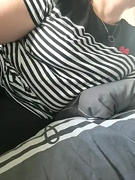 Snapshot of cruellaculdenfer67 chatting on October 23, 2025, 12:37 pm cruellaculdenfer67 online show from October 23, 2025, 12:37 pm