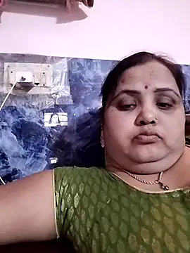Snapshot of Kiyara7 chatting on February 23, 2025, 1:24 am Kiyara7 online show from February 23, 2025, 1:24 am