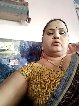 Snapshot of Kiyara7 chatting on February 22, 2025, 9:01 am Kiyara7 online show from February 22, 2025, 9:01 am