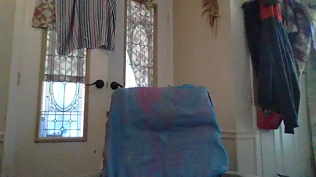 velvetta  online show from October 15, 2025, 4:59 pm