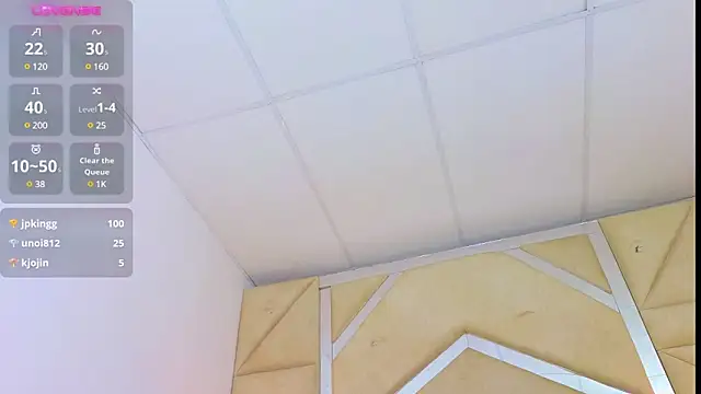 Tiphani walker  online show from March 15, 2025, 4:43 pm