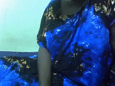 Snapshot of Petite_rider chatting on October 8, 2025, 5:20 am Petite rider online show from October 8, 2025, 5:20 am