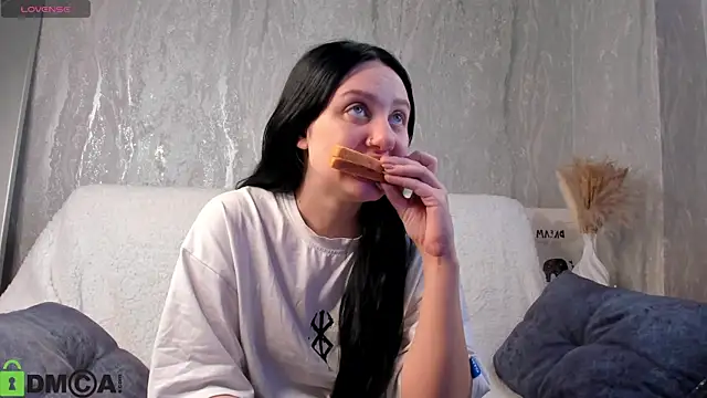 Snapshot of Kvetachka chatting on October 2, 2025, 1:20 am Kvetachka online show from October 2, 2025, 1:20 am