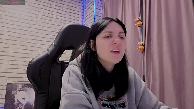 Snapshot of Kvetachka chatting on September 23, 2025, 12:28 am Kvetachka online show from September 23, 2025, 12:28 am