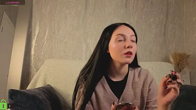 Snapshot of Kvetachka chatting on October 5, 2025, 1:18 am Kvetachka online show from October 5, 2025, 1:18 am