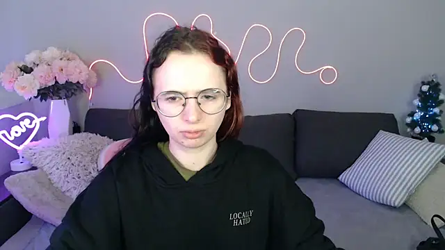 Mini Diva online show from December 21, 2025, 9:11 am