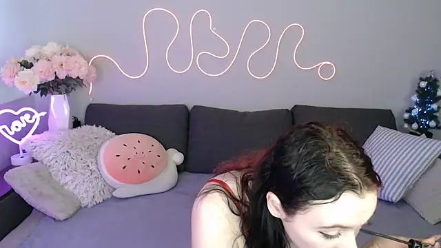 Mini Diva online show from December 20, 2025, 9:23 am