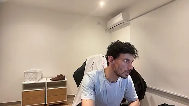 Snapshot of nicolaaaaas chatting on September 29, 2025, 8:14 pm nicolaaaaas online show from September 29, 2025, 8:14 pm