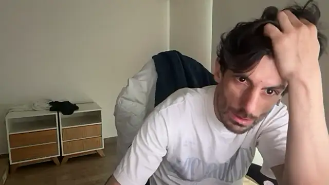 Snapshot of nicolaaaaas chatting on October 12, 2025, 5:25 pm nicolaaaaas online show from October 12, 2025, 5:25 pm