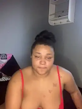 yourfavlightskinn online show from December 26, 2024, 3:31 pm