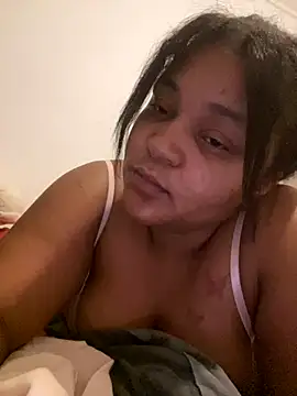 yourfavlightskinn online show from November 22, 2025, 10:52 pm