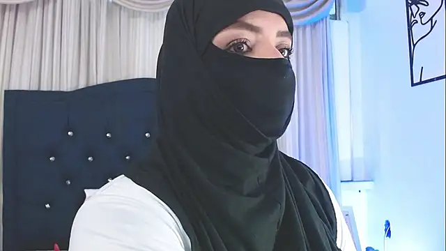 Uzra hayed online show from February 25, 2025, 7:38 pm