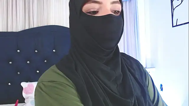 Uzra hayed online show from February 27, 2025, 7:26 pm