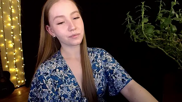 Snapshot of SindiWatsoon chatting on October 15, 2025, 12:57 pm SindiWatsoon online show from October 15, 2025, 12:57 pm