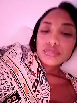 VictoireFeller online show from December 15, 2025, 4:29 am