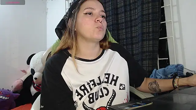 Betty Hoe online show from February 5, 2025, 2:08 am
