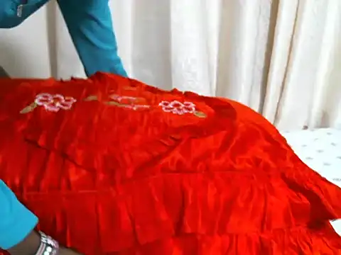 Snapshot of Hotellen chatting on October 19, 2025, 8:17 am Hotellen online show from October 19, 2025, 8:17 am