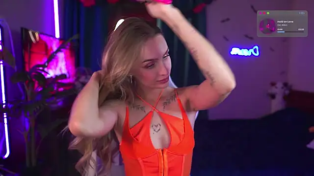 Kamila icee online show from October 31, 2025, 10:05 pm