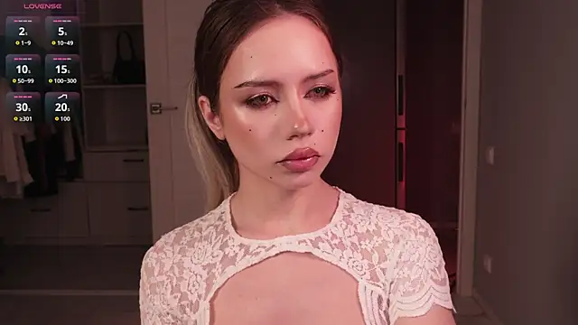 KellyBarton online show from April 15, 2026, 10:21 pm