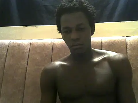 Snapshot of Bigras0011 chatting on July 11, 2026, 3:07 am Bigras0011 online show from July 11, 2026, 3:07 am